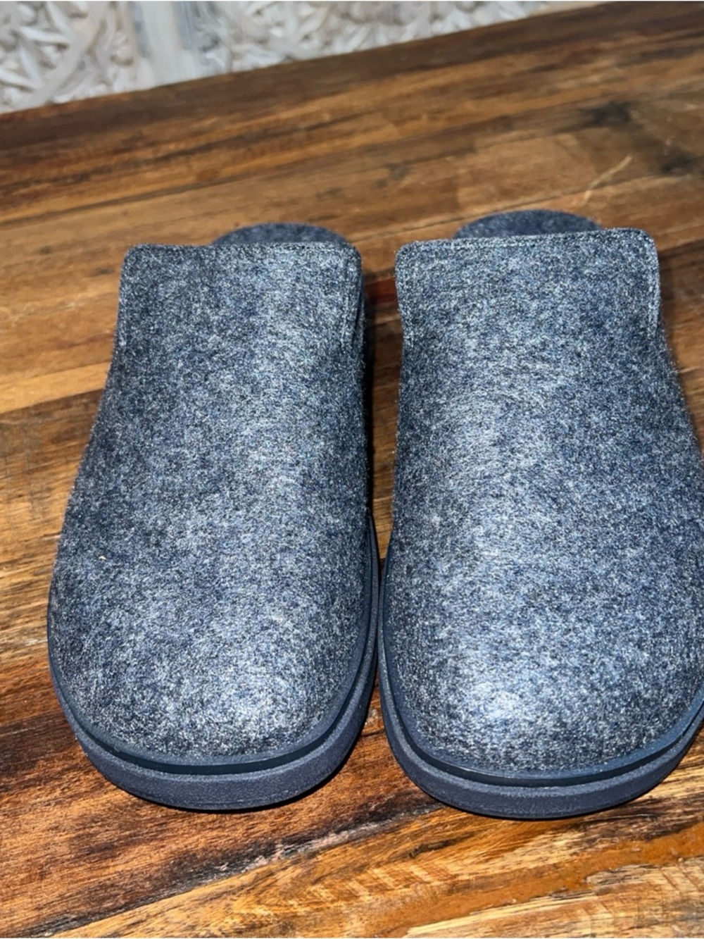 Fitflop  Charcoal Felt Slip-On Clogs